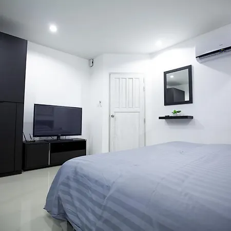 Number 4 Phuket Apartment Nai Harn Room photo