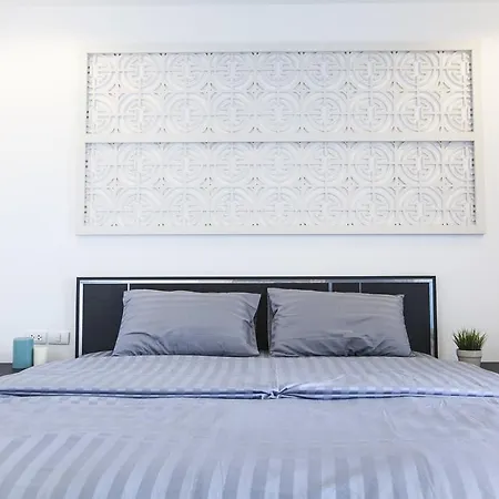 Number 4 Phuket Apartment Nai Harn Room photo