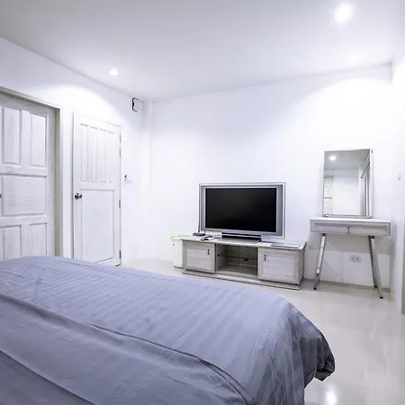 Number 4 Phuket Apartment Nai Harn Room photo
